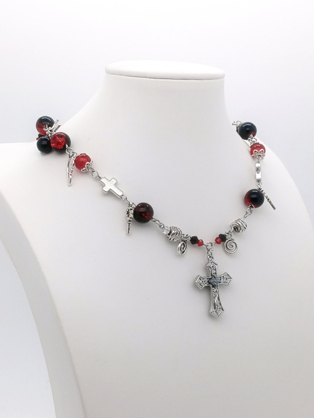 "amane's necklace"
